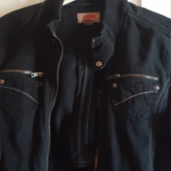 Jacket - Picture 3 of 4